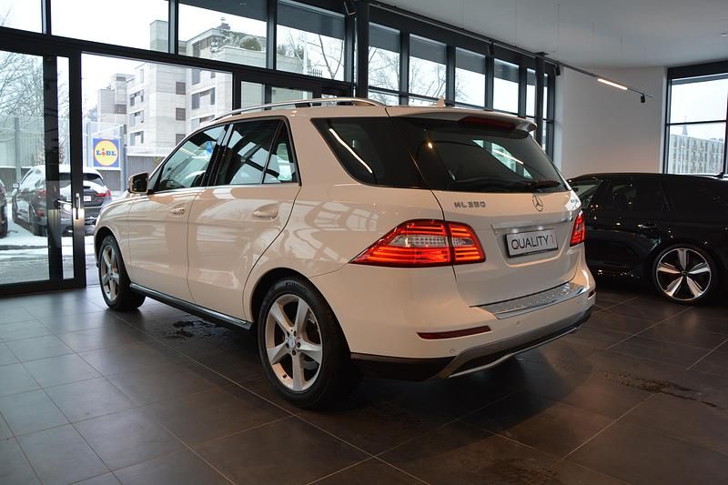 Gebraucht Mercedes ML350 Executive 258 PS (189 kW) 2015 SUV