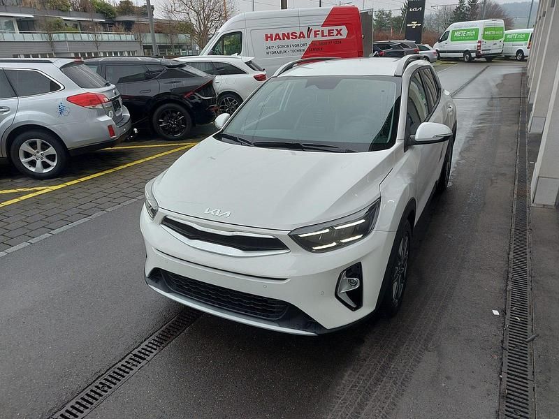 Neu Kia Stonic 100 PS (73 kW) 2025 Weiss SUV