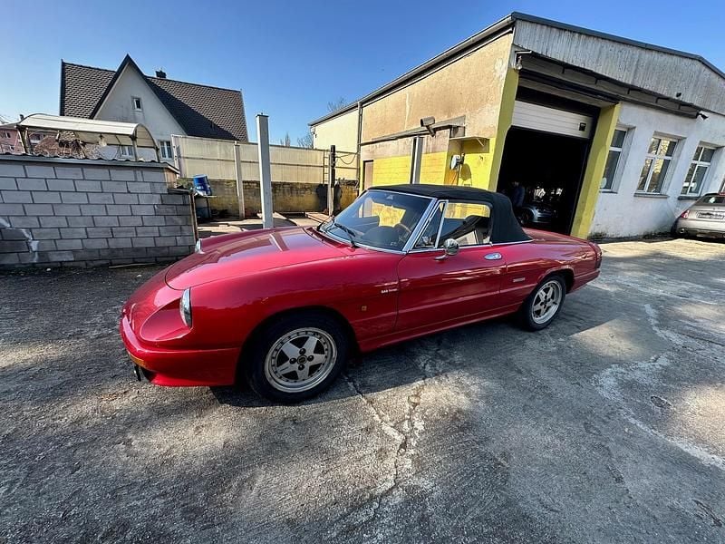 Gebraucht Alfa Romeo Spider 115 PS (84 kW) 1987 Cabrio