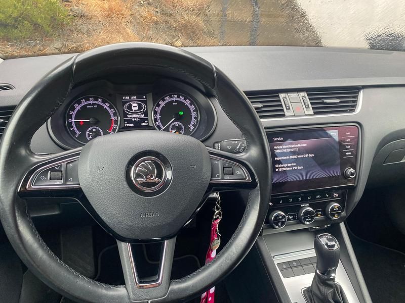 Gebraucht Skoda Octavia Ambition 184 PS (135 kW) 2017 Kombi