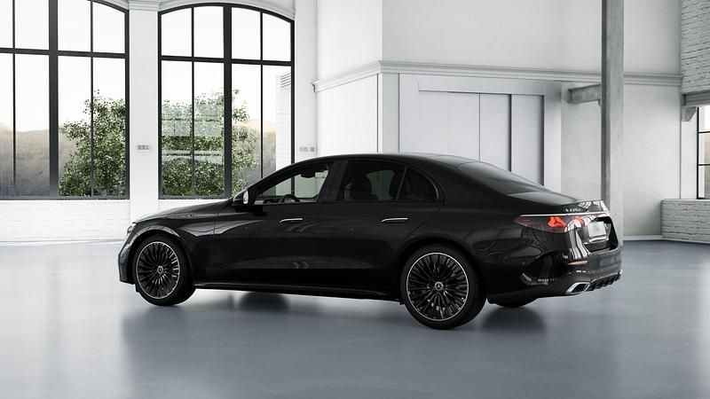 Neu Mercedes E220 197 PS (144 kW) 2025 Schwarz Limousine