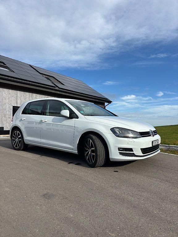 Gebraucht 2014 VW Golf Highline Limousine | CHF 8’500 (Etwas zu teuer) - Bild 1/4