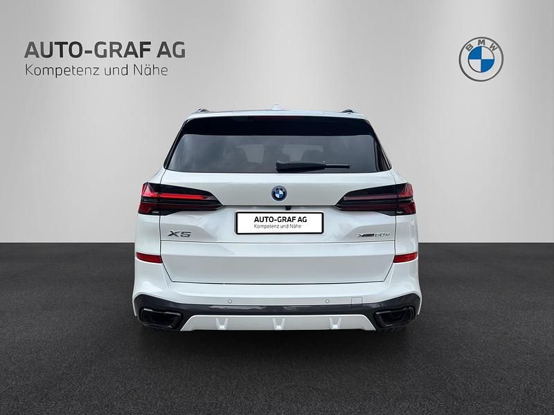 Neu BMW X5 M Sport 489 PS (359 kW) 2026 Weiss SUV
