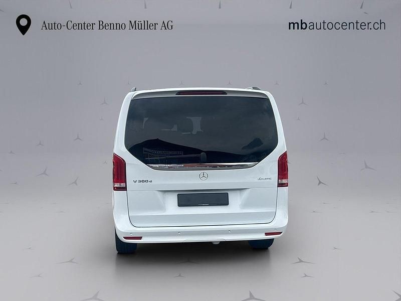Gebraucht Mercedes V300 237 PS (174 kW) 2022 Weiss Van / Kleinbus