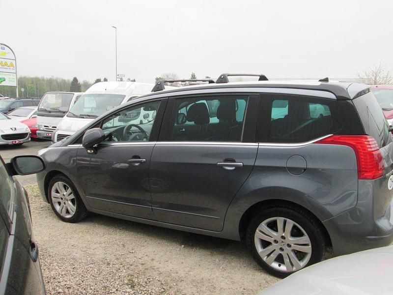 Gebraucht Peugeot 5008 Active 156 PS (114 kW) 2012 Anthrazit Van / Kleinbus