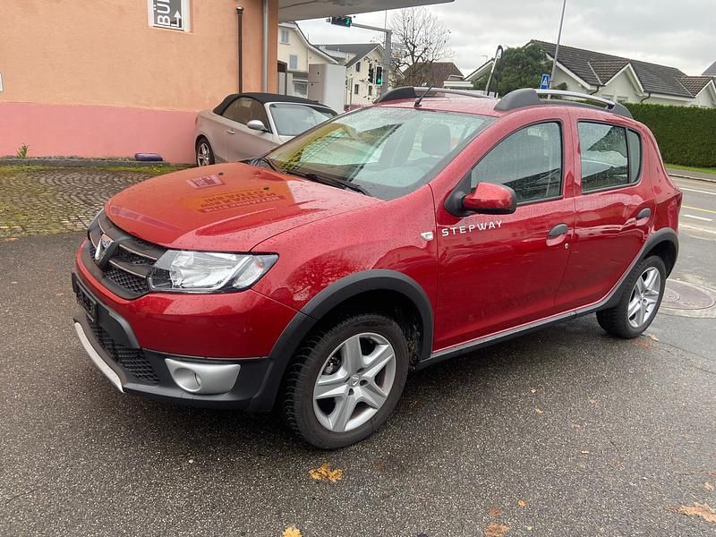 Gebraucht 2014 Dacia Sandero Lauréate | CHF 6’900 - Bild 1/4