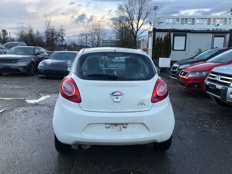 Gebraucht Ford Ka Ambiente 69 PS (50 kW) 2013 Kleinwagen