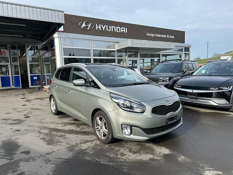 Gebraucht Kia Carens 141 PS (103 kW) 2017 Grau Van / Kleinbus