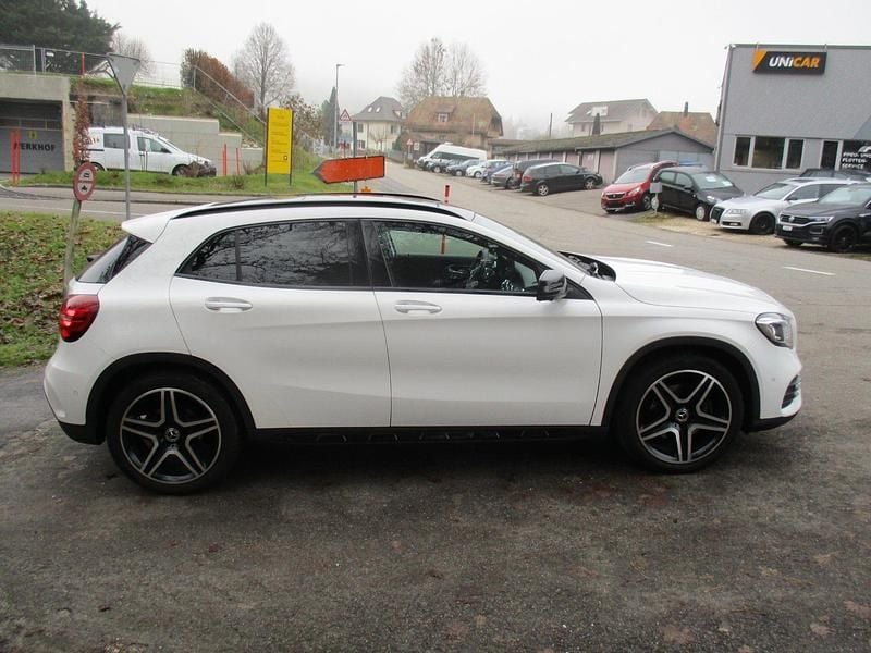Gebraucht Mercedes GLA250 AMG line 211 PS (155 kW) 2020 SUV