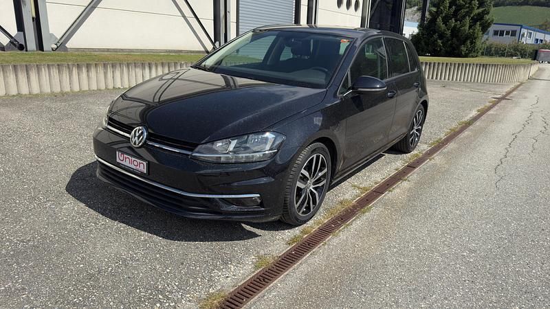 Gebraucht VW Golf VII Comfortline 125 PS (91 kW) 2017 Schwarz Limousine