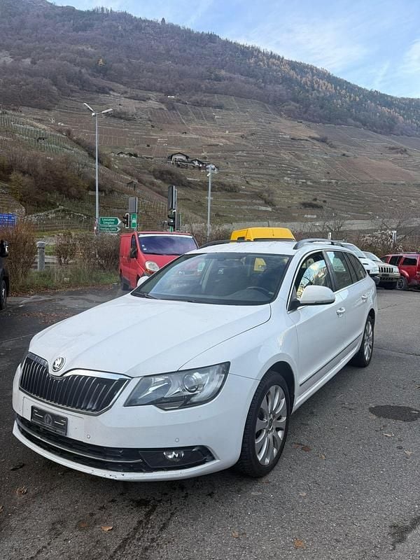 Gebraucht 2015 Skoda Superb Elegance Kombi | CHF 4’200 - Bild 1/4
