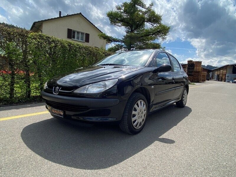 Gebraucht 2000 Peugeot 206 Premium | CHF 2’800 - Bild 1/4