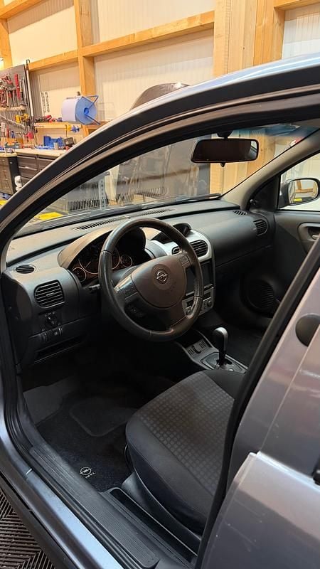 Gebraucht Opel Corsa 90 PS (66 kW) 2005 Kleinwagen