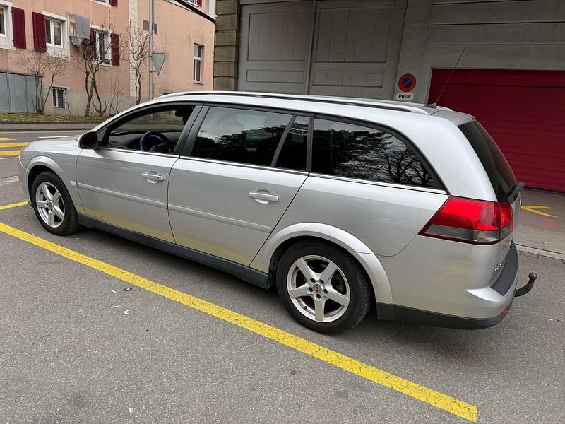 Gebraucht Opel Vectra 155 PS (114 kW) 2009