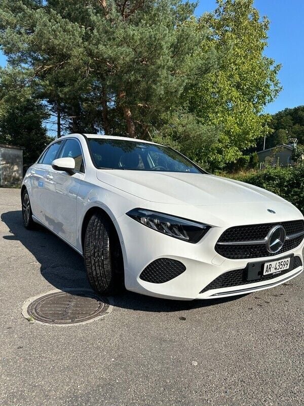 Gebraucht Mercedes A200 163 PS (119 kW) 2023