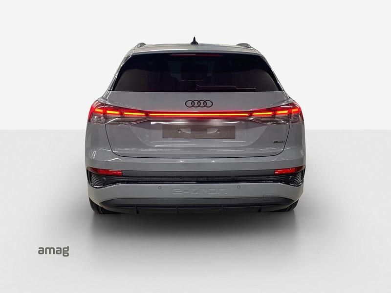 Neu Audi Q4 e-tron Ambiente 210 kW (286 PS) 2025 Kieselgrau SUV