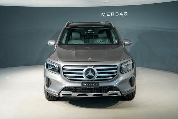 Gebraucht Mercedes GLB200 Progressive 150 PS (110 kW) 2024 Grau SUV