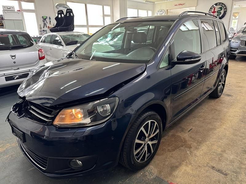 Gebraucht 2014 VW Touran Comfortline Van / Kleinbus | CHF 2’900 - Bild 1/4