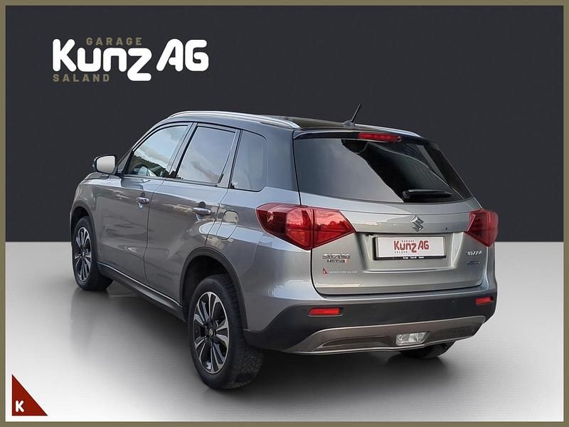 Gebraucht Suzuki Vitara 116 PS (85 kW) 2023 SUV