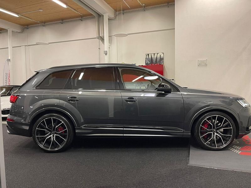 Gebraucht Audi SQ7 Ambiente 507 PS (372 kW) 2022 Schwarz SUV