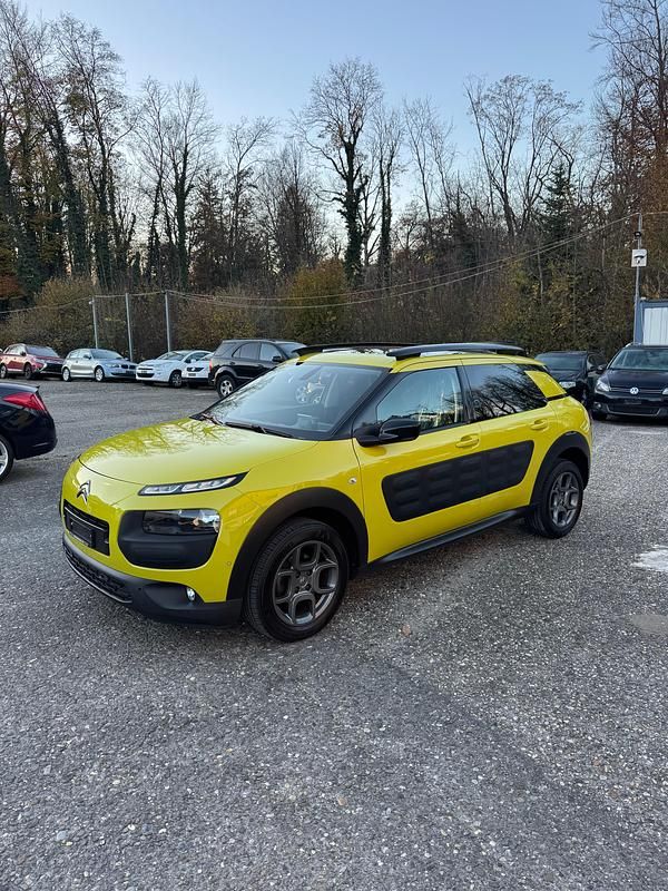 Gebraucht Citroën C4 Cactus Feel 92 PS (67 kW) 2014 Kleinwagen