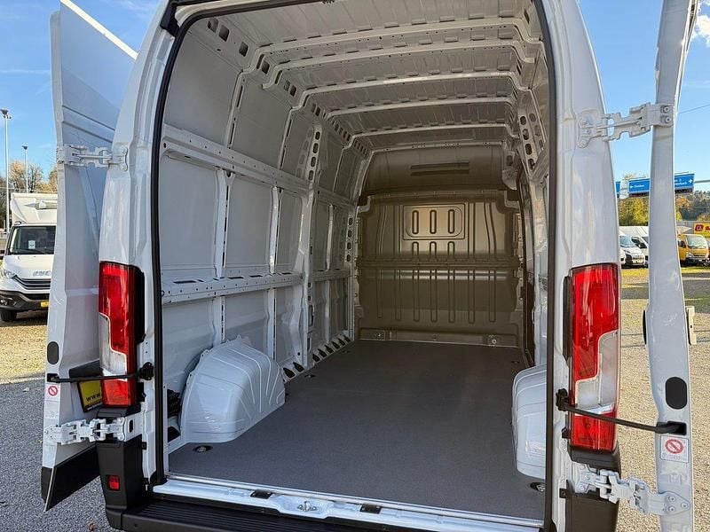 Neu Opel Movano 140 PS (102 kW) 2025 Van