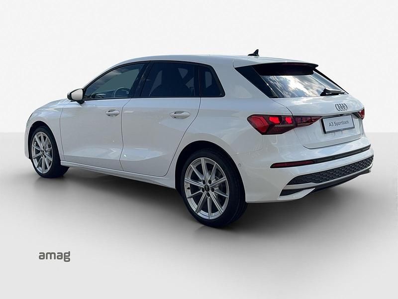 Gebraucht Audi A3 Sportback e-tron Attraction 150 PS (110 kW) 2024 Kleinwagen