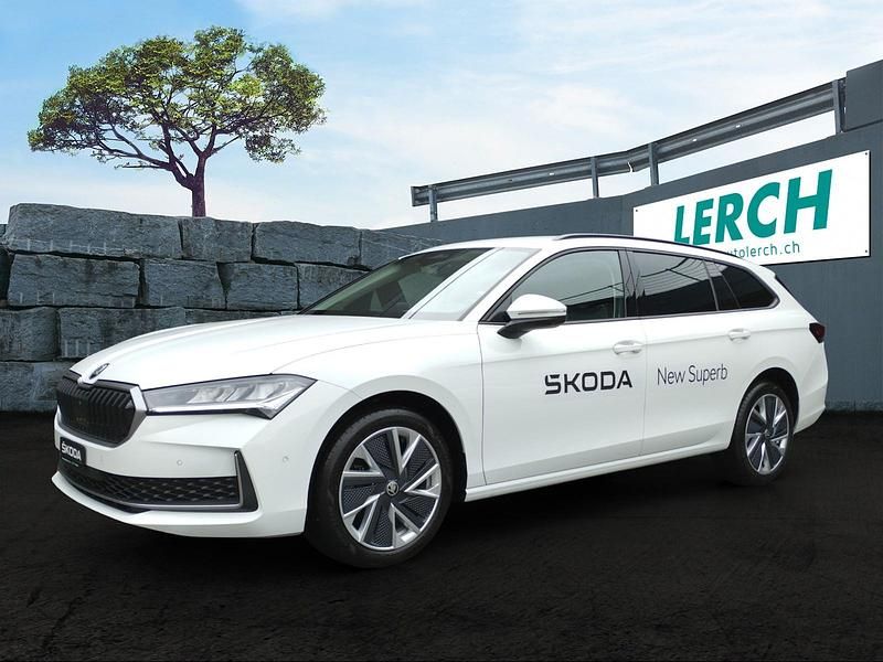 Weiss Gebraucht 2024 Skoda Superb Selection Kombi | CHF 47’900 - Bild 1/4