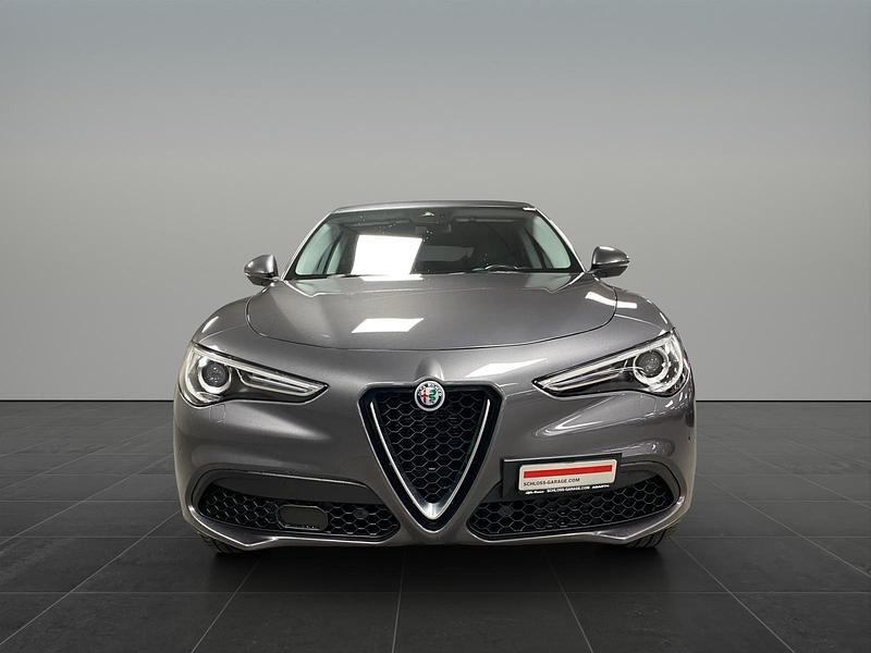 Gebraucht Alfa Romeo Stelvio 280 PS (205 kW) 2017 Grau SUV