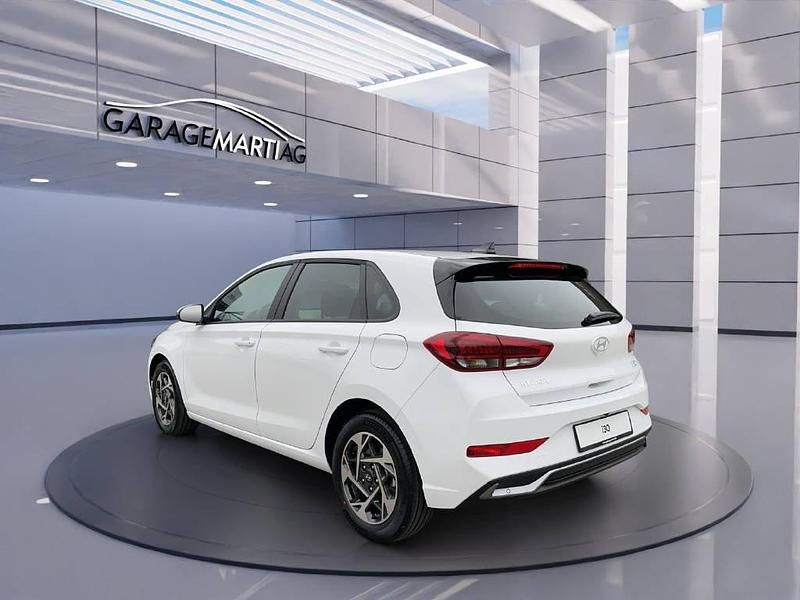 Neu Hyundai i30 140 PS (102 kW) 2025 Weiss Limousine