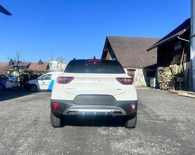 Weiss Gebraucht 2025 Kia Stonic GT-Line SUV | CHF 29’450 - Bild 1/4