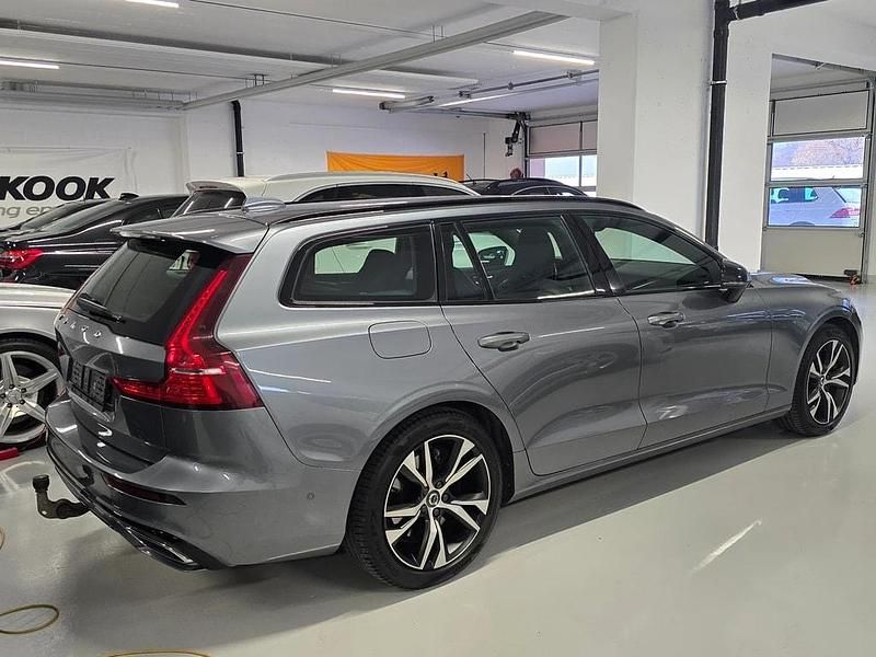 Gebraucht Volvo V60 R-Design 391 PS (287 kW) 2019 Kombi