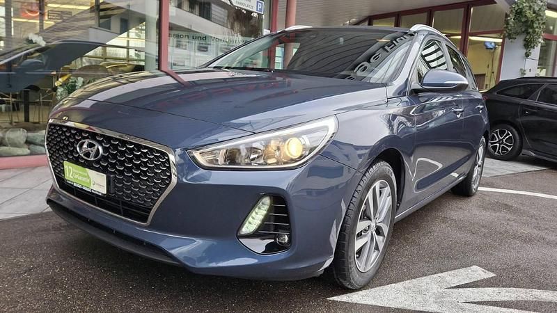Gebraucht Hyundai i30 120 PS (88 kW) 2018 Kombi