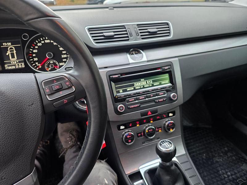 Gebraucht VW Passat Highline 160 PS (117 kW) 2011 Kombi