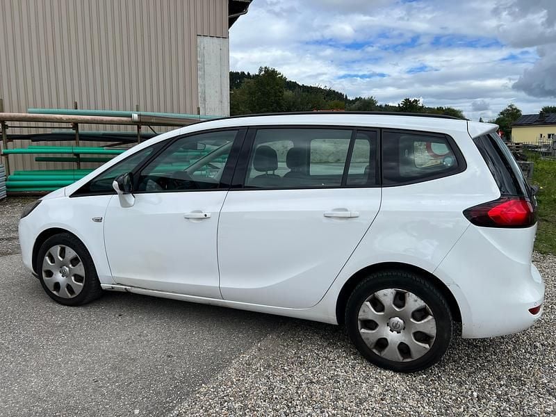Gebraucht Opel Zafira Tourer Sport 140 PS (102 kW) 2012 Van / Kleinbus