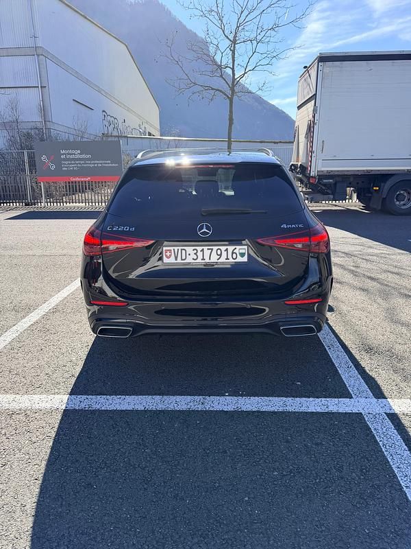 Gebraucht Mercedes C220 AMG line 200 PS (147 kW) 2023