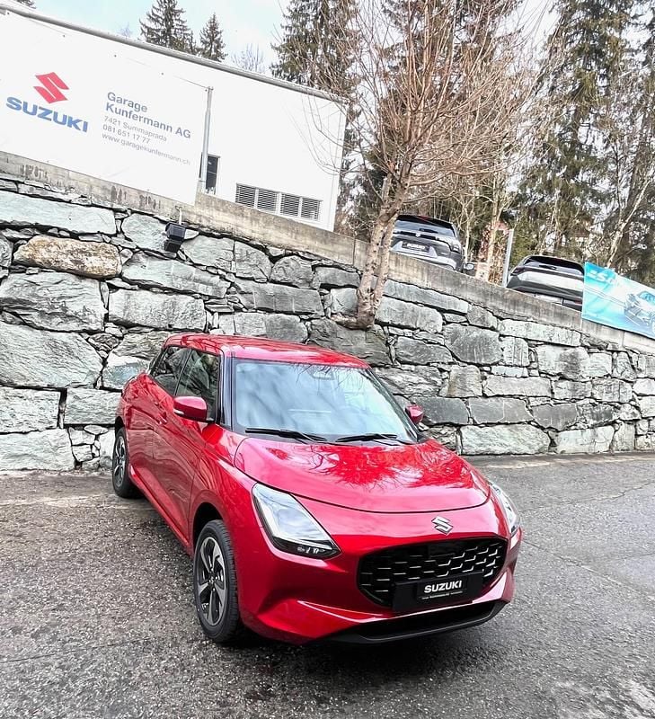 Neu Suzuki Swift 82 PS (60 kW) 2026 Rot Limousine