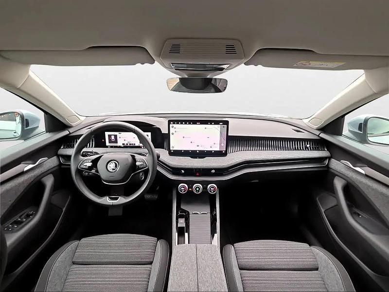 Gebraucht Skoda Superb Selection 193 PS (141 kW) 2025 Silber Kombi