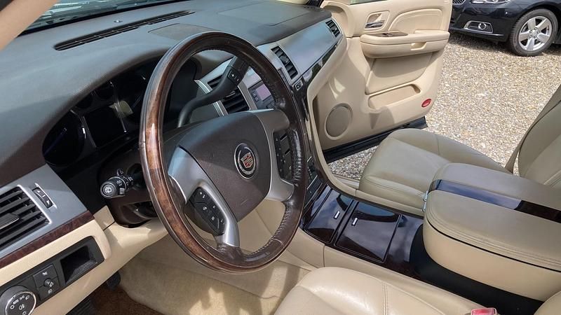 Gebraucht Cadillac Escalade 409 PS (300 kW) 2007 SUV