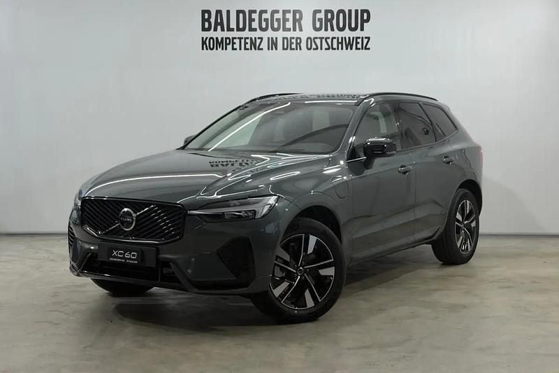 Neu Volvo XC60 Plus 350 PS (257 kW) 2025 Grün SUV