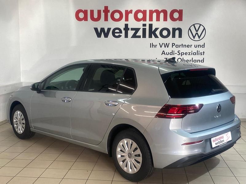 Neu VW Golf VIII Basis 114 PS (83 kW) 2025 Silber Limousine