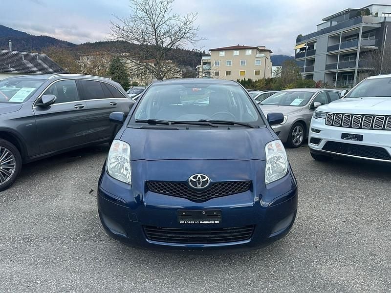 Gebraucht Toyota Yaris Luna 90 PS (66 kW) 2009