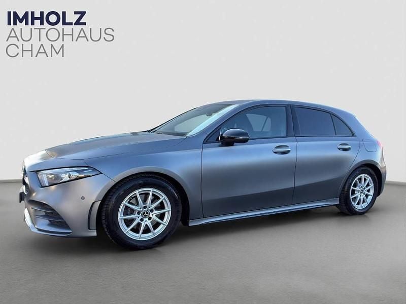 Grau Gebraucht 2019 Mercedes A200 AMG line Limousine | CHF 19’400 (Fairer Preis) - Bild 1/4