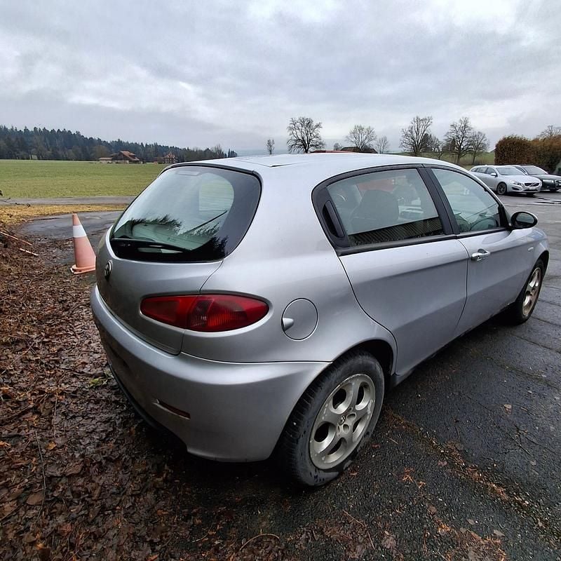 Gebraucht Alfa Romeo 147 Distinctive 150 PS (110 kW) 2005 Kleinwagen