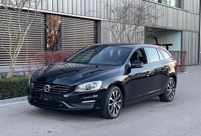 Gebraucht 2017 Volvo V60 Kinetic Kombi | CHF 14’990 (Fairer Preis) - Bild 1/4