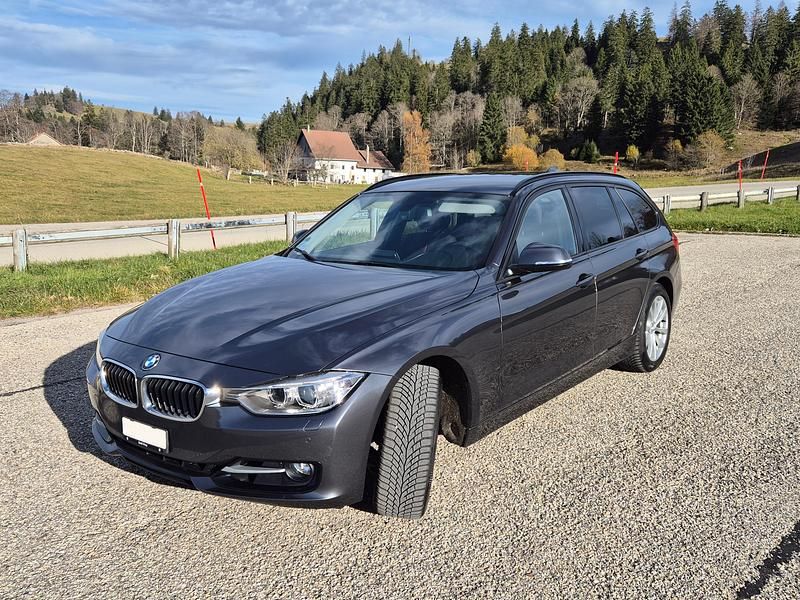 Gebraucht BMW 328 Sport Line 245 PS (180 kW) 2013 Kombi