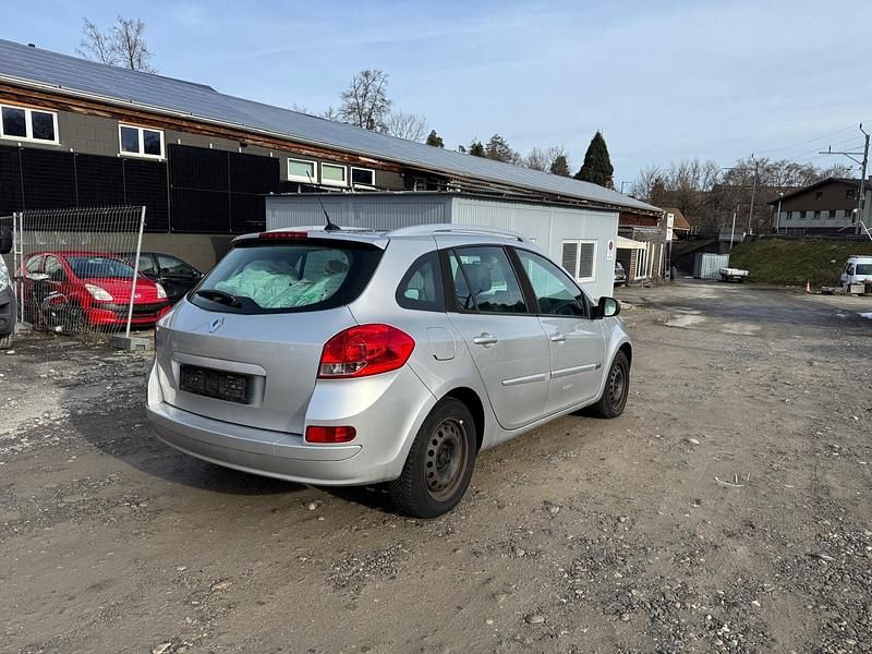 Gebraucht Renault Clio IV Night&Day 88 PS (64 kW) 2012