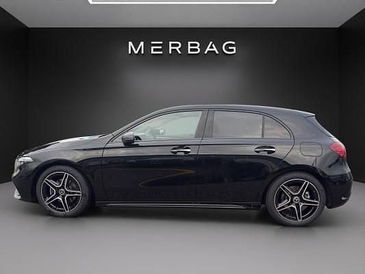 Neu Mercedes A200 163 PS (119 kW) 2025 Schwarz Limousine