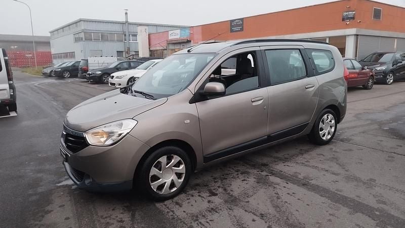 Gebraucht 2013 Dacia Lodgy Lauréate Van / Kleinbus | CHF 1’900 (Etwas zu teuer) - Bild 1/4