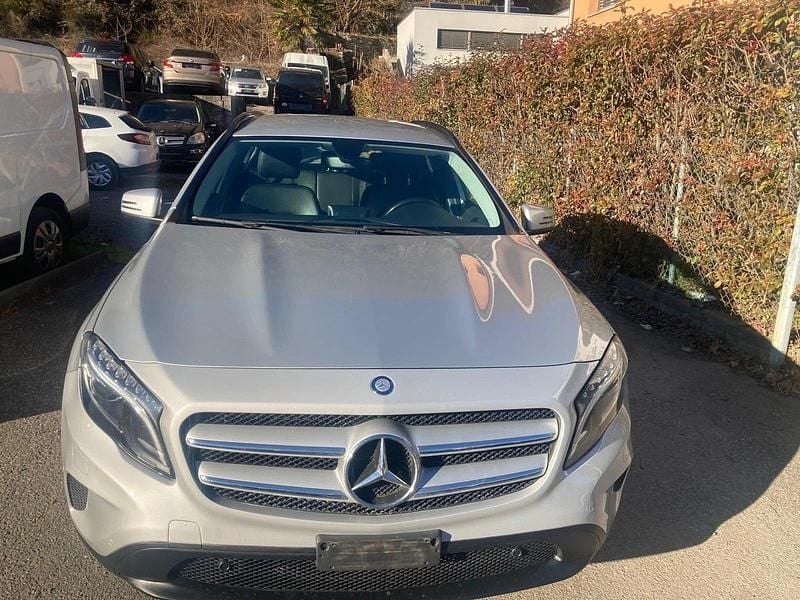 Gebraucht Mercedes GLA200 Style 136 PS (100 kW) 2015 SUV